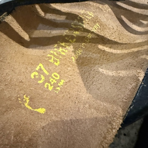 Birkenstock Granada Black Patent Leather Sandals - Picture 10 of 11